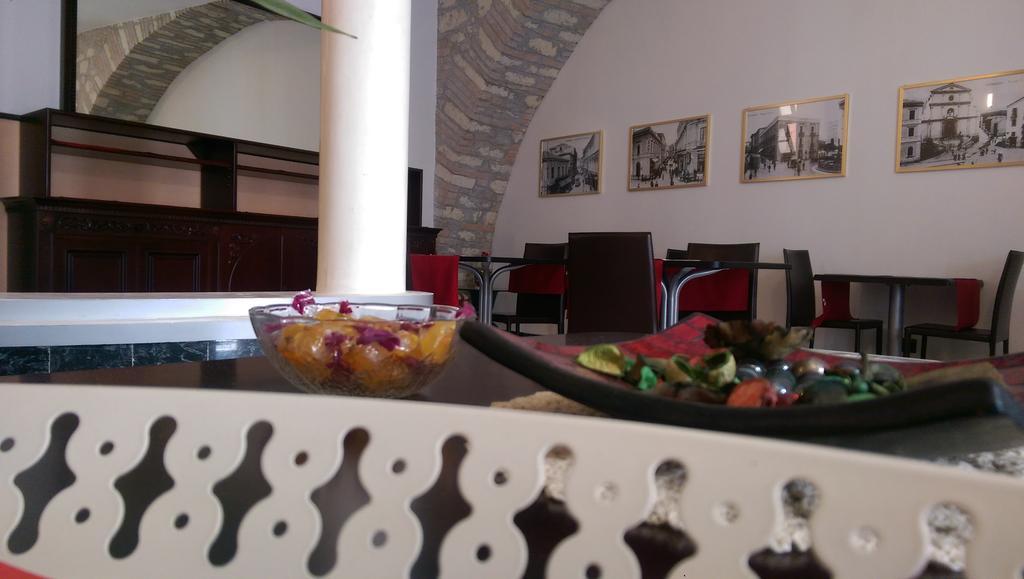 B&B Porta Di Mare กาตันซาโร ภายนอก รูปภาพ